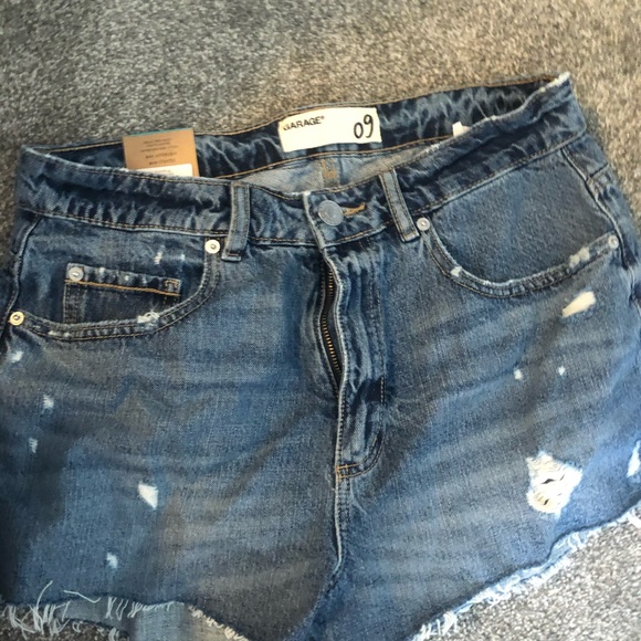 Shorts - Picture 2 of 2